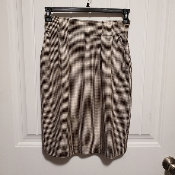 The Works Saks Fifth Avenue Checkered Skirt Size 8 Petite - Picture 2 of 7